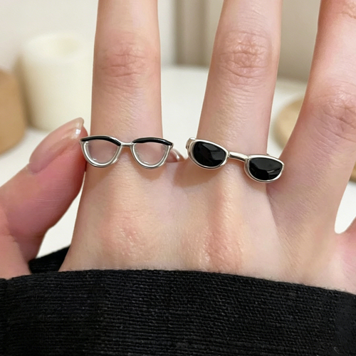 Fashion Sunglasses-Shaped Ring for Women